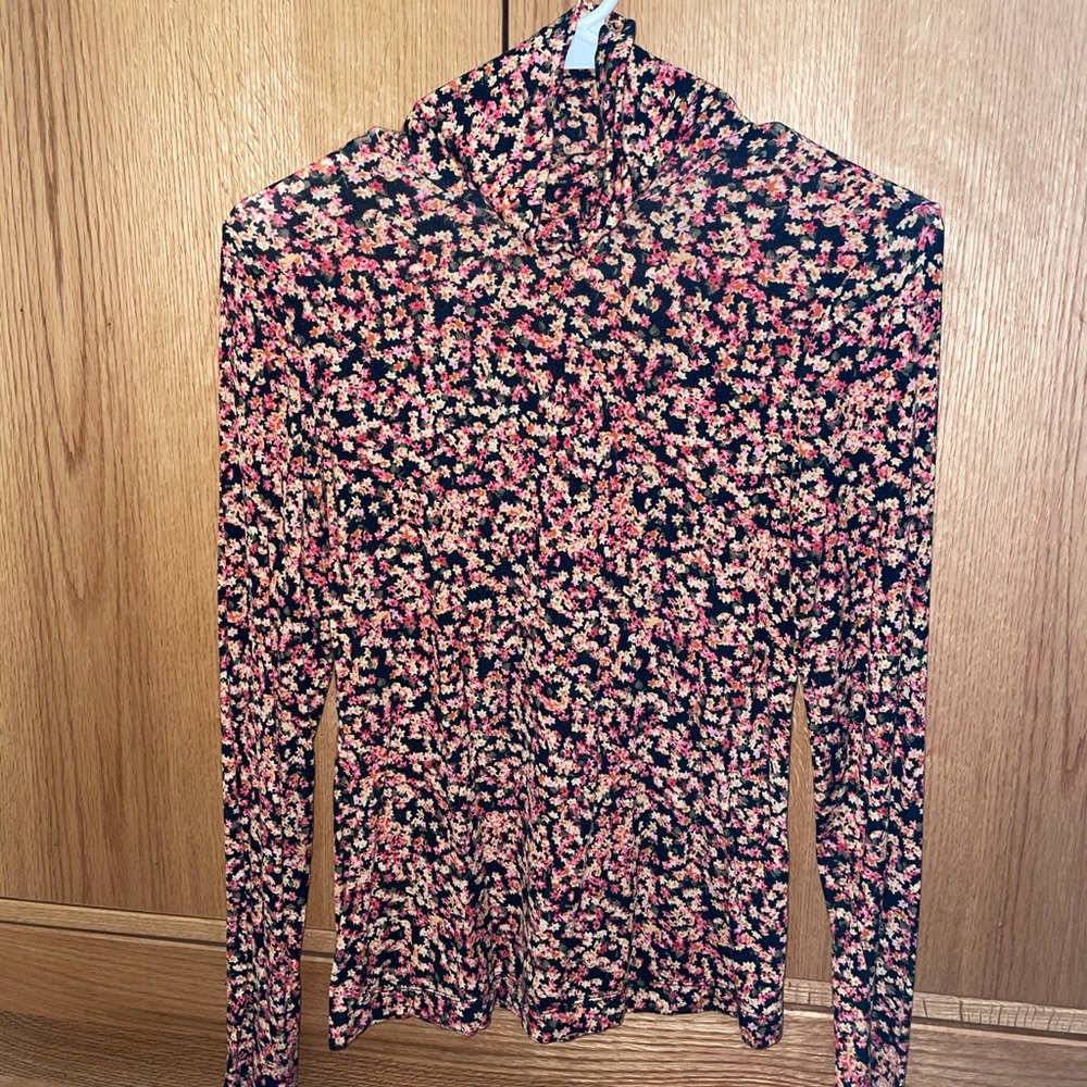 Floral Print Turtleneck Tee